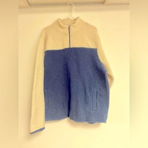 Old Navy  | XXL | Cream and Navy Blue